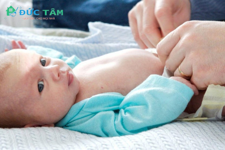 Khi bé sinh non, cần chăm sóc đặc biệt hơn