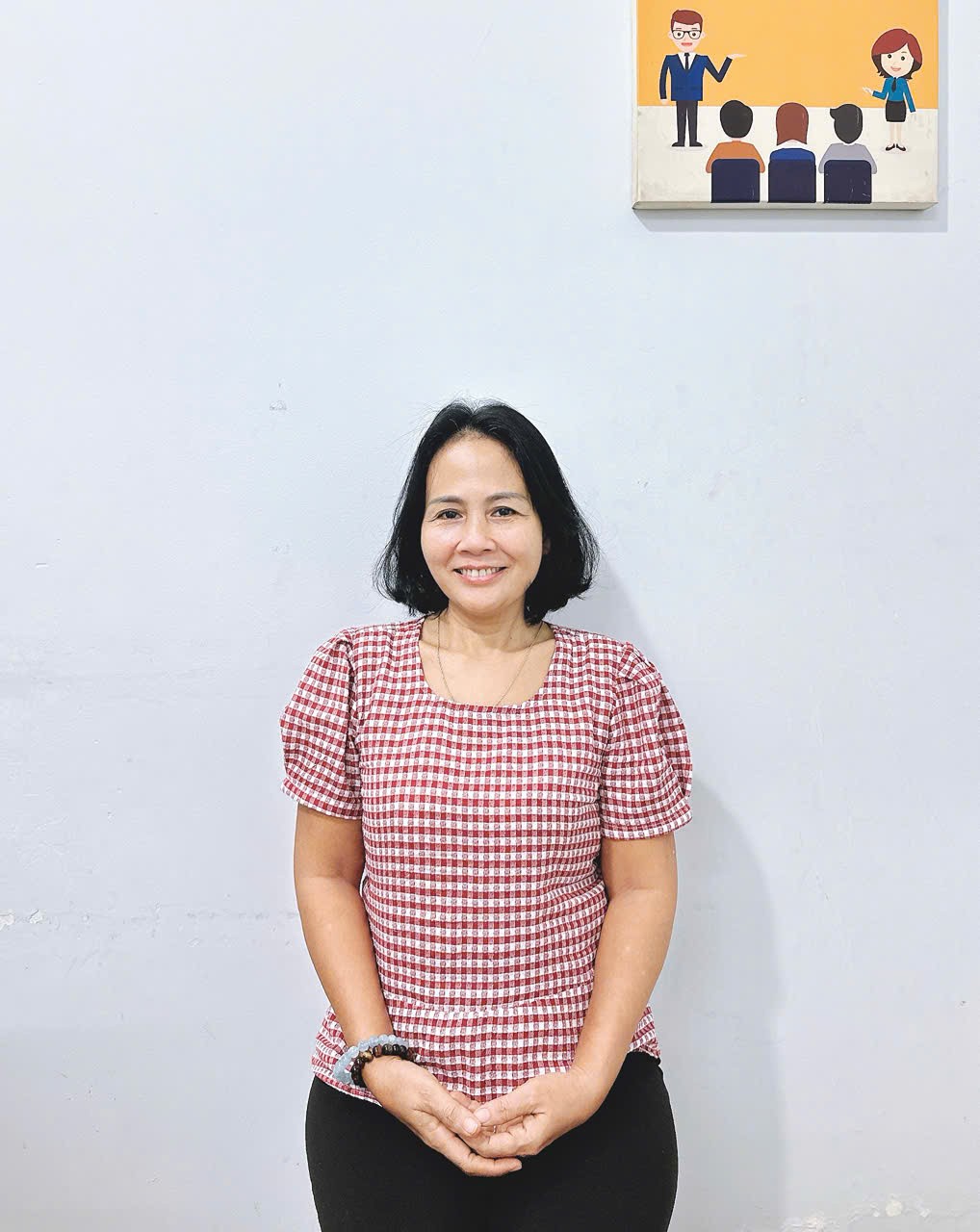 Bùi Thị Minh Lan 1974 Huế - xoa bóp bấm huyệt cho người bệnh