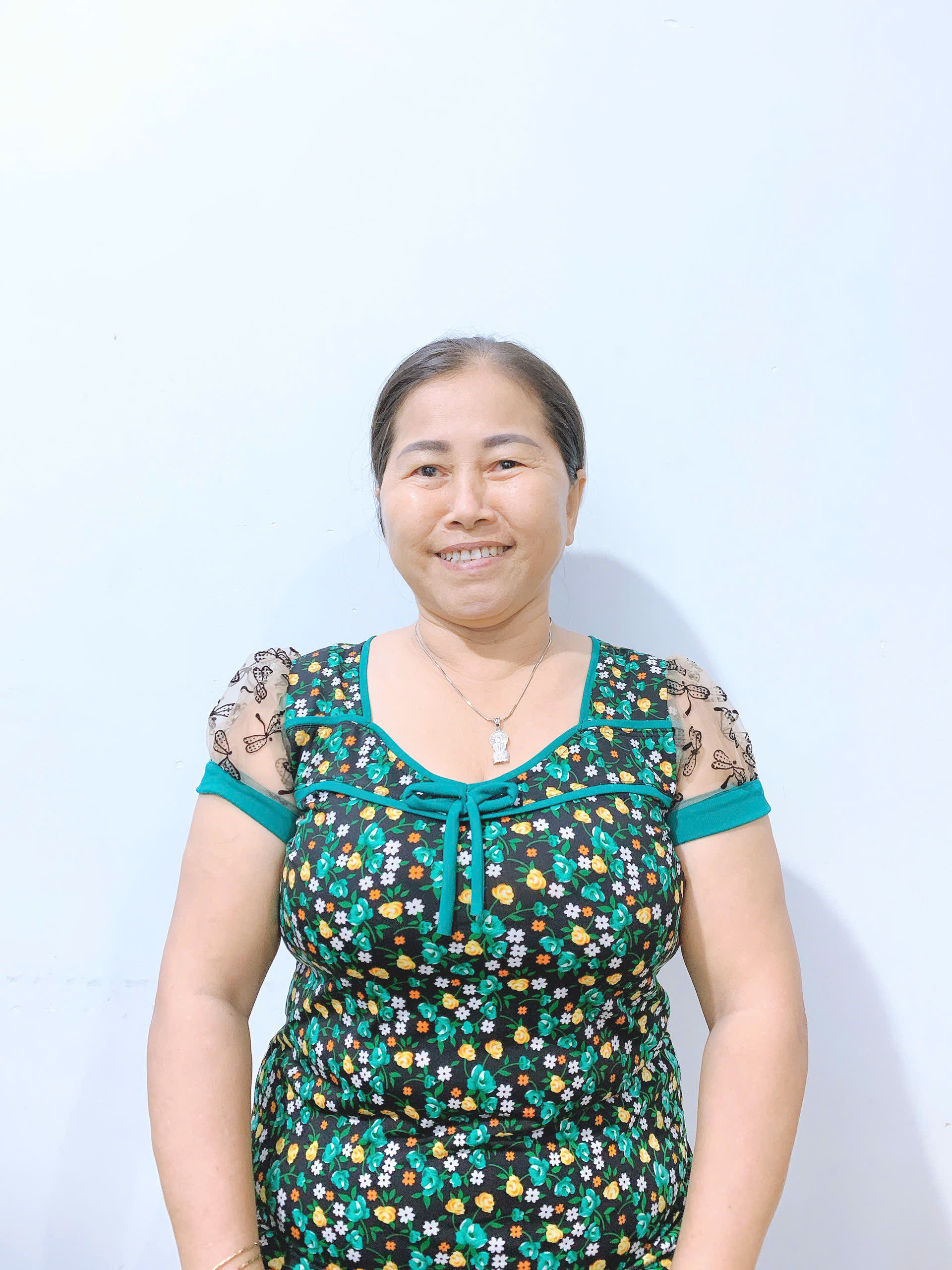 Cô Yến chuyên chăm sóc em bé