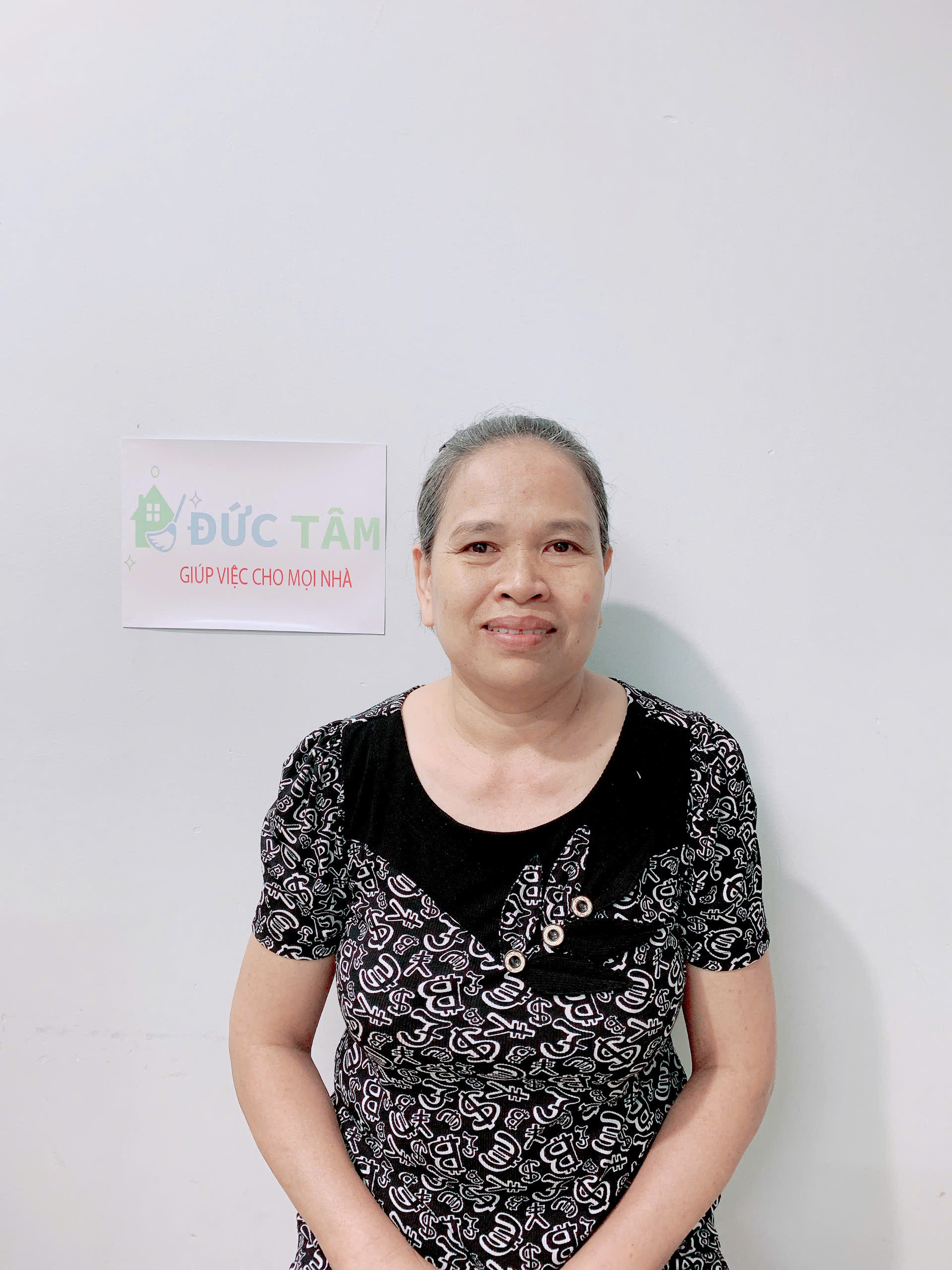 Cô Cẩm nhiều kinh nghiệm chăm bé