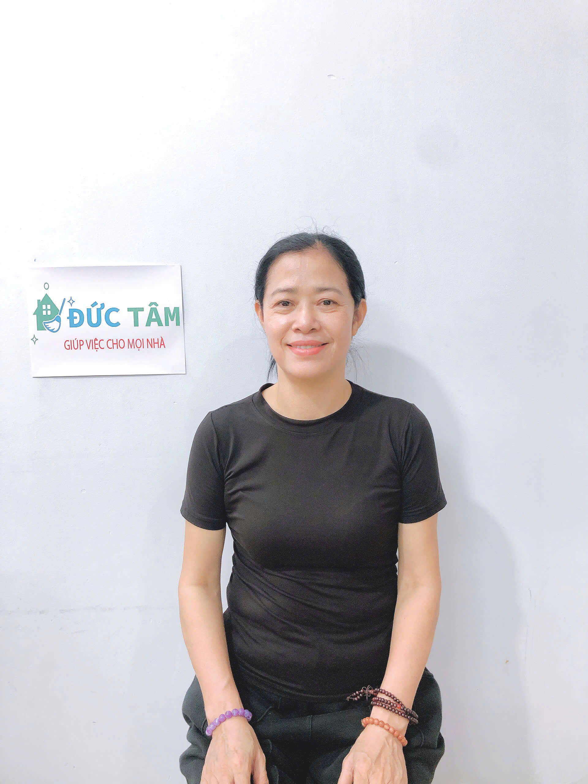 Cô Hiên 1972 gốc Hải Dương gọn gàng sạch sẽ, làm việc nhanh nhẹn