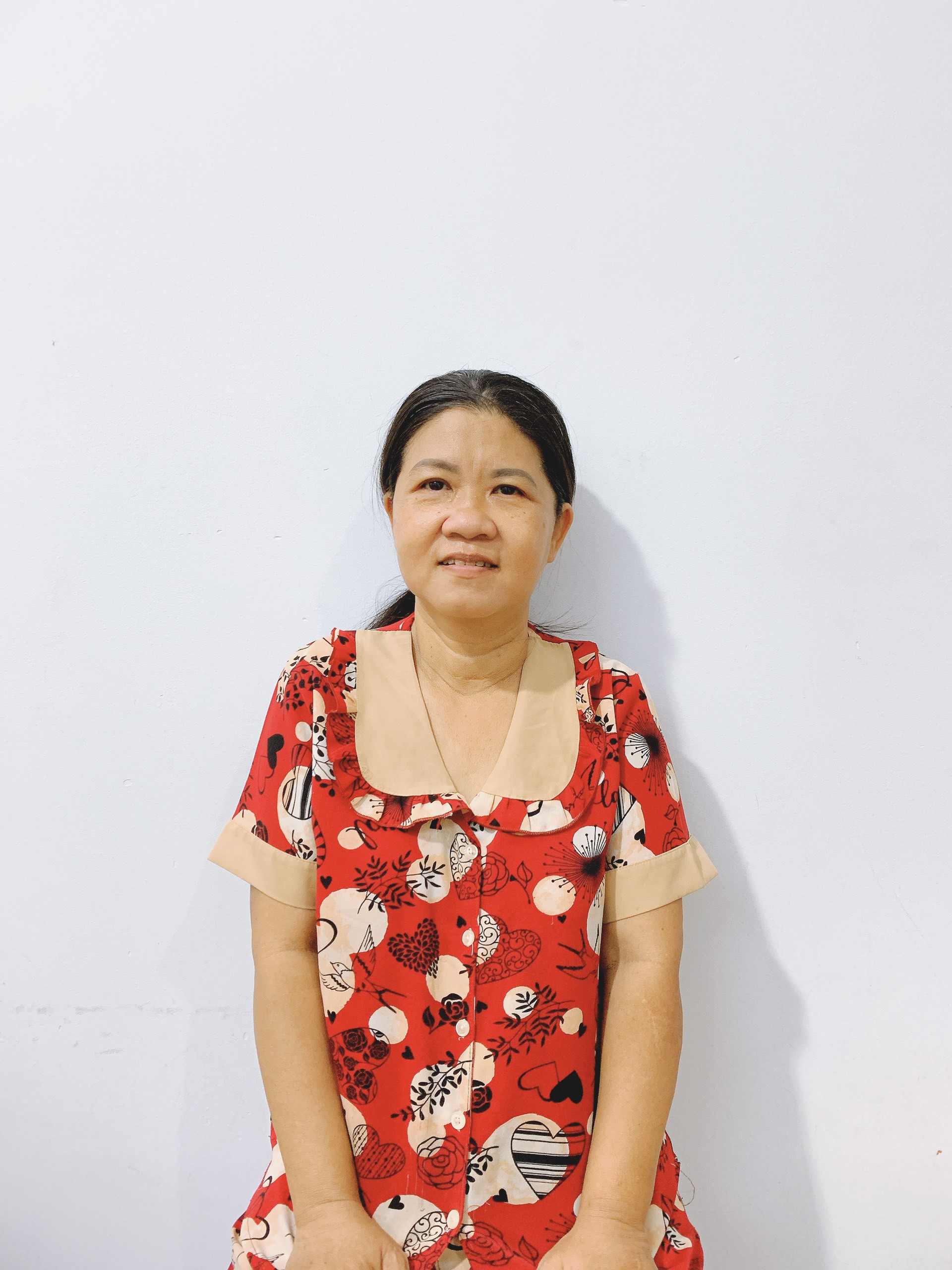 Cô Khánh Người miền Nam chuyên chăm sóc ông bà, chăm sóc người bệnh.