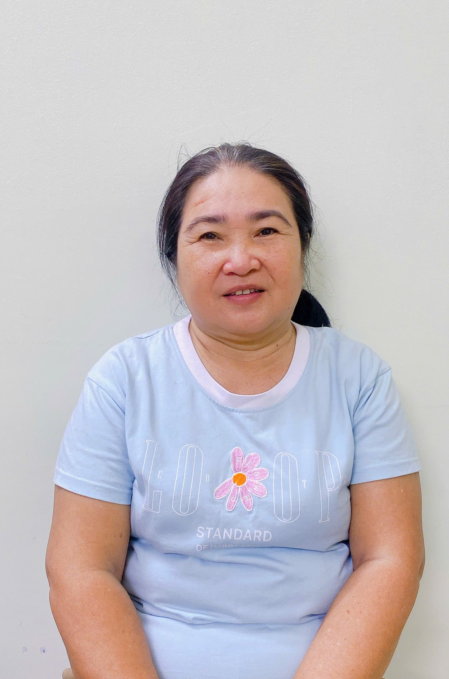Cô Thủy Chăm Em Phụ Việc Nhà