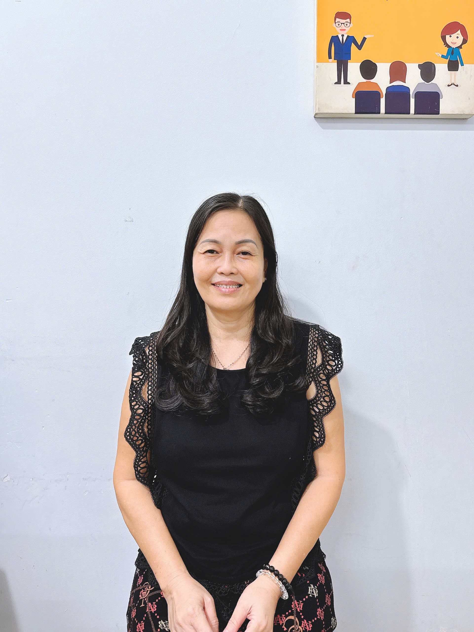 Cô Hảo đa năng: chăm bé, chăm ông bà kiêm việc nhà