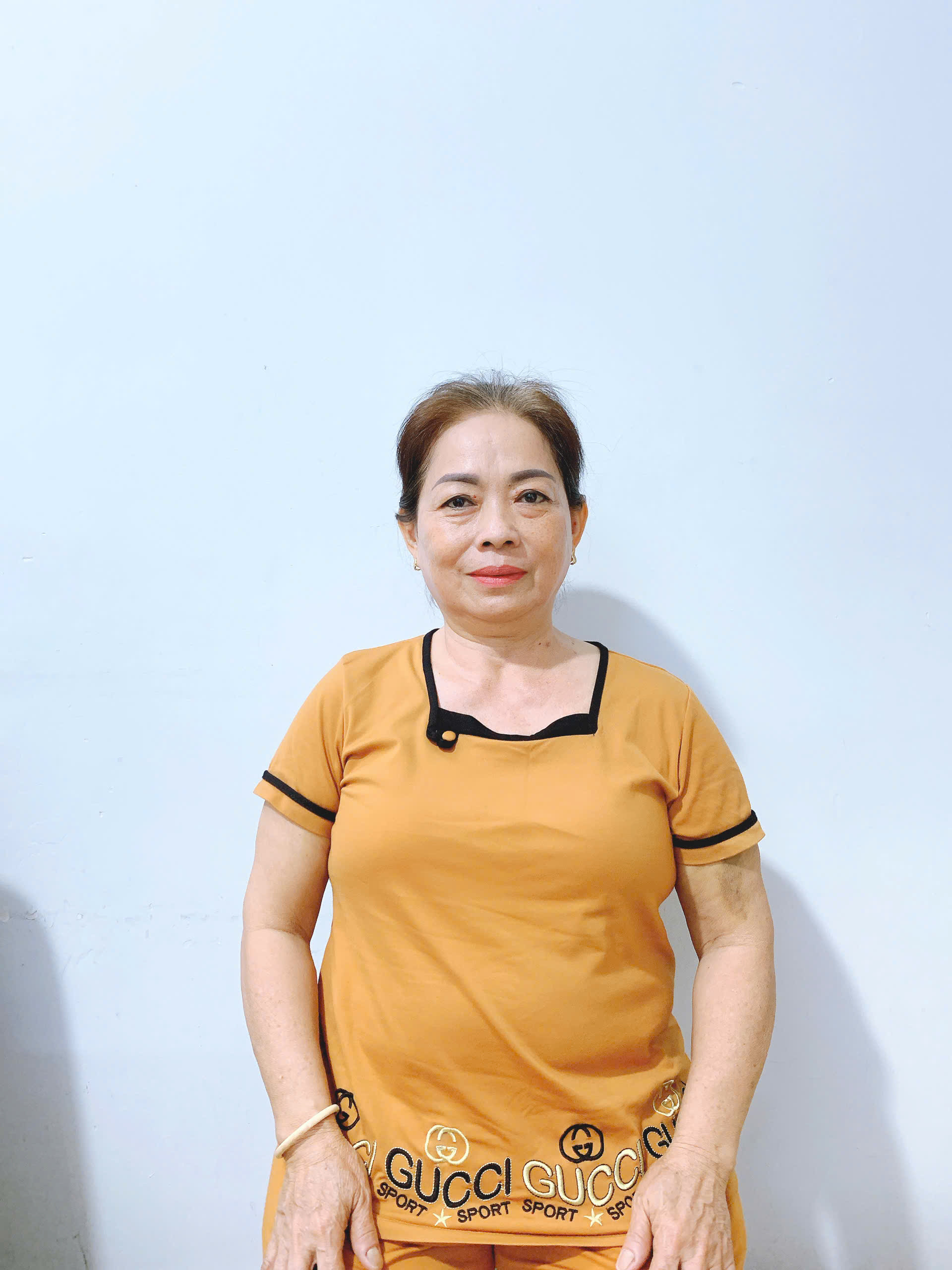 Cô Vân chuyên chăm em bé