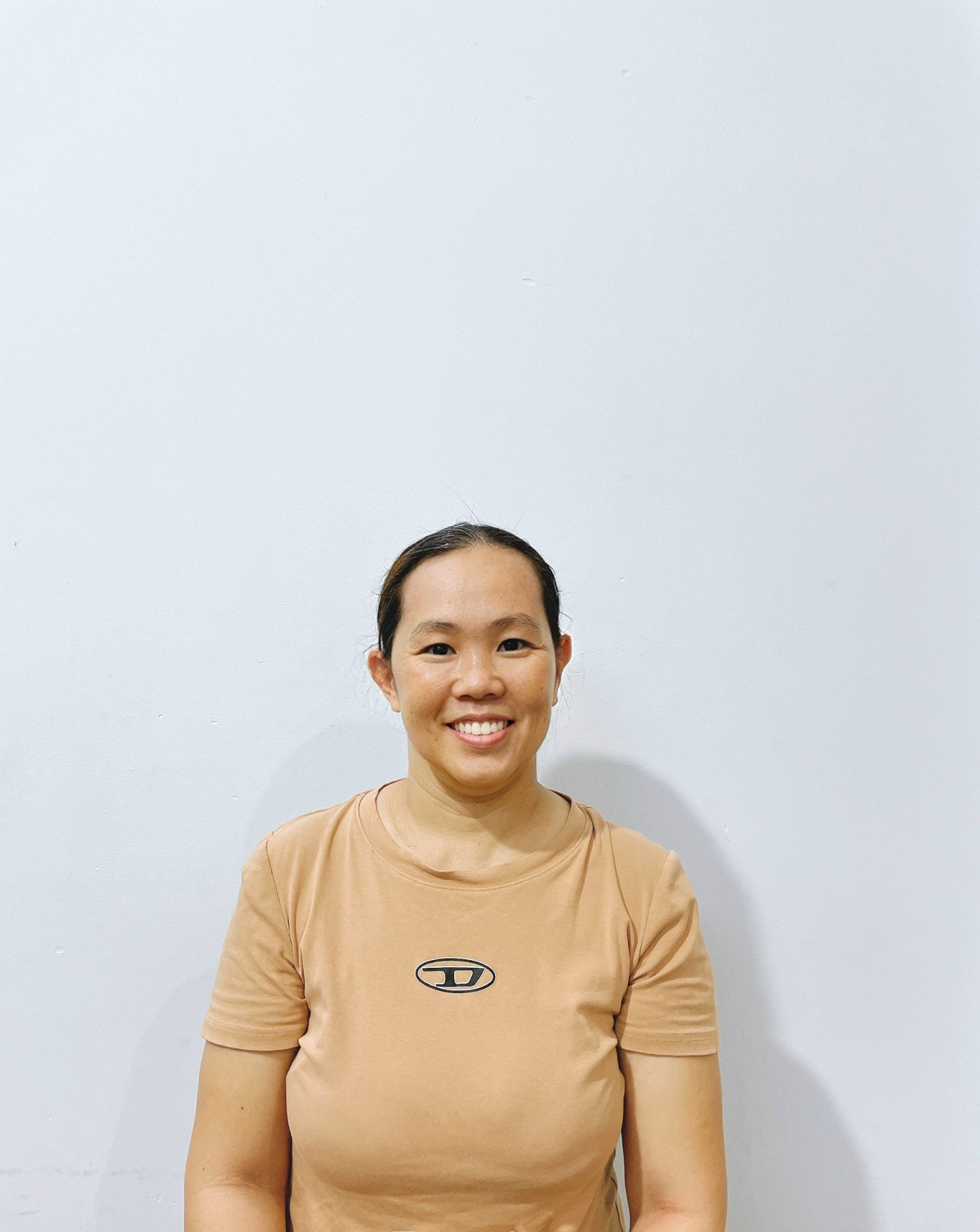 Chị Nga trẻ khoẻ, người miền quê thật thà, chân chất tìm việc làm lâu dài