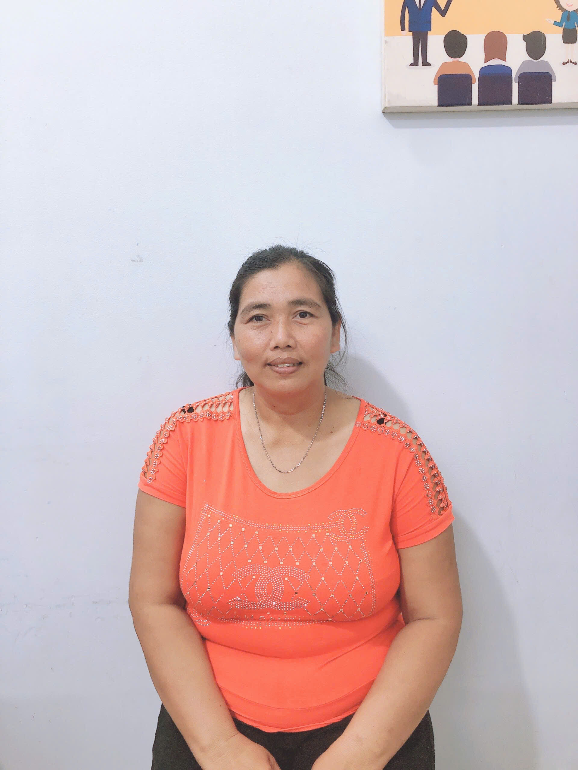 Chị Kim Hà 40 tuổi rất thiện chí, người miền Trung siêng năng chịu khó