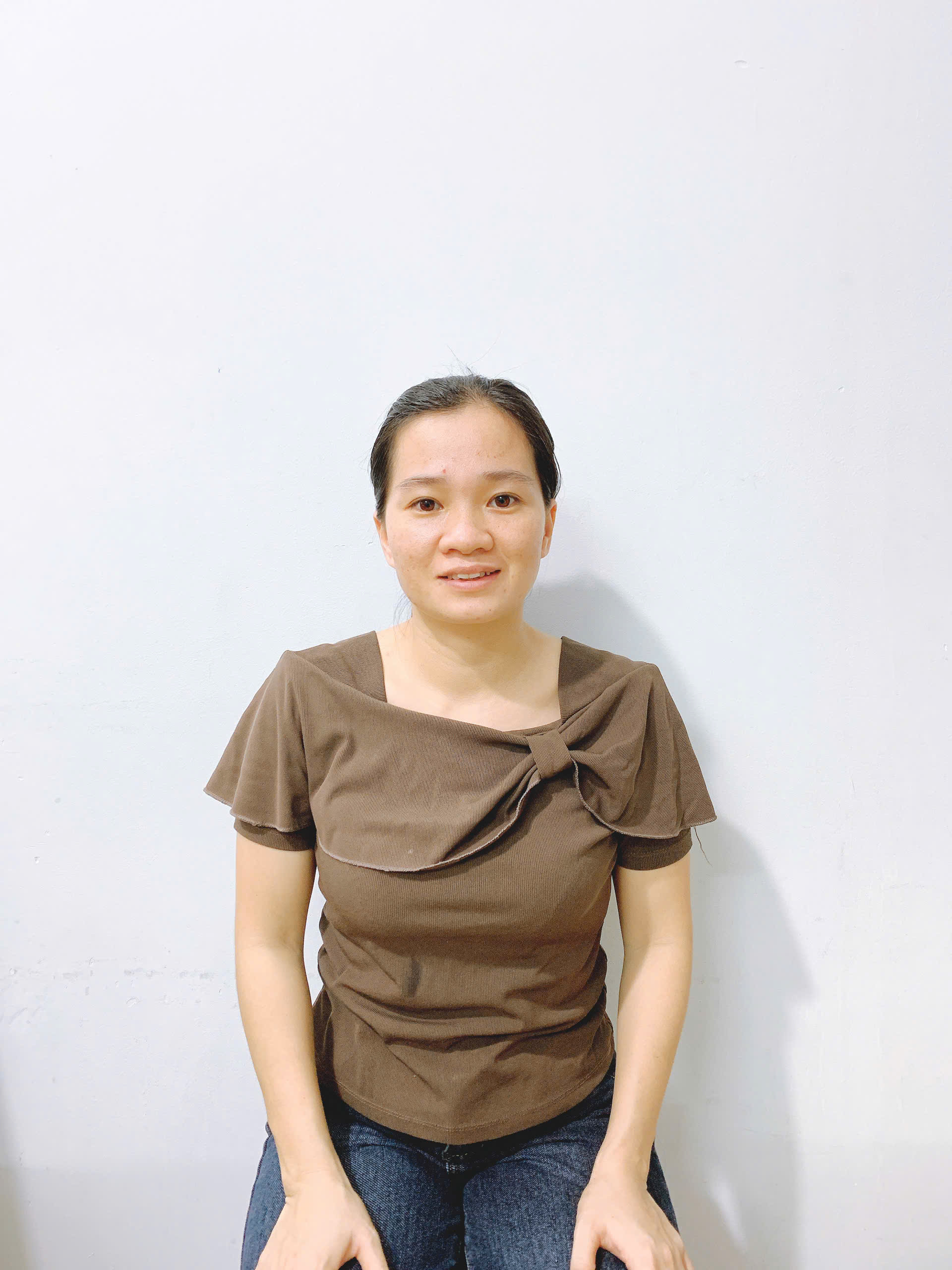 Chị Sen 1990 quê Hà Tĩnh nhận giúp việc nhà, chăm ông bà