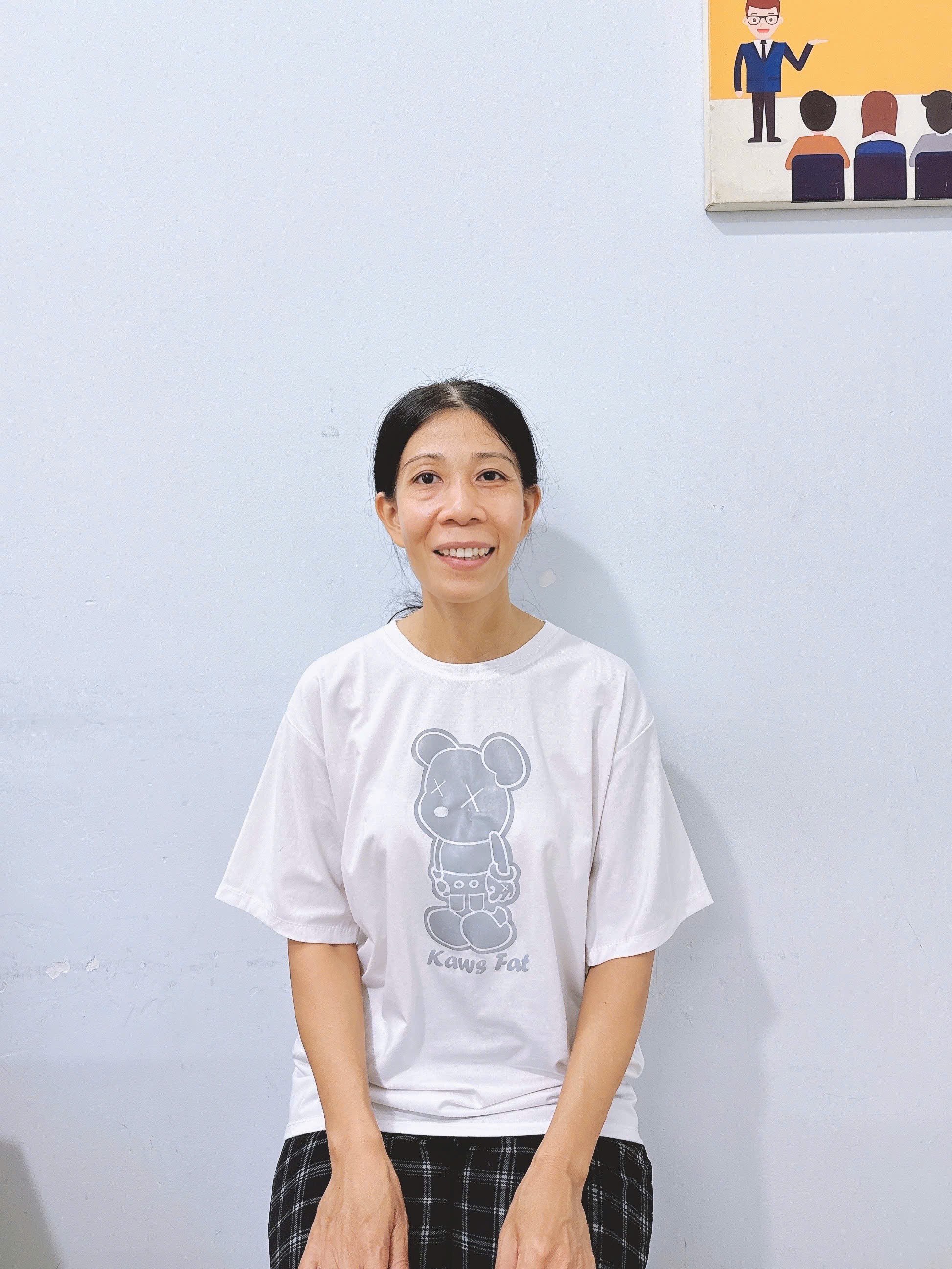 CHỊ NHIÊN QUÝ MẾN NGƯỜI LỚN TUỔI VÀ TRẺ NHỎ