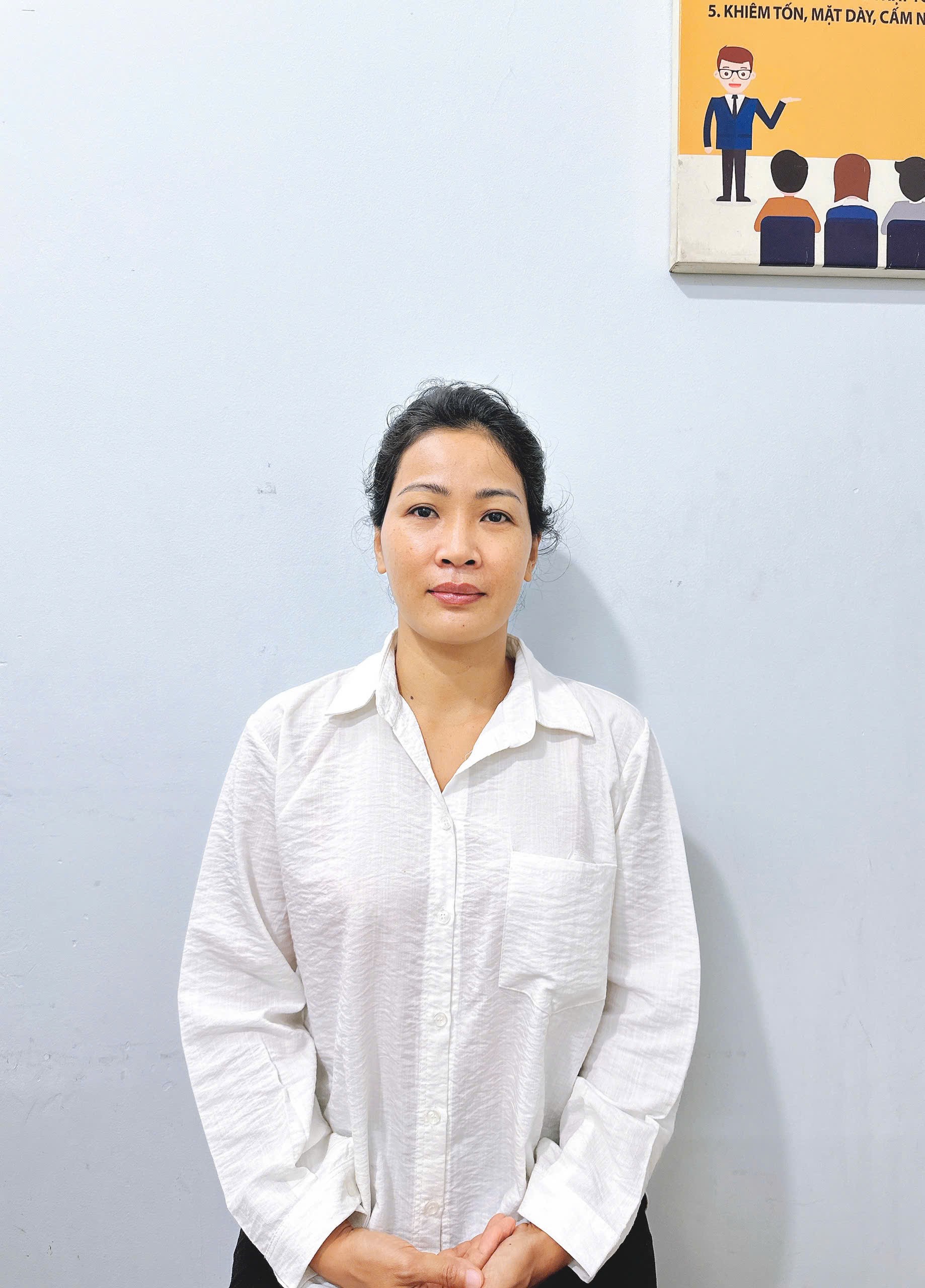 Chị Loan 41 tuổi người miền Nam, nhận chăm bé từ sơ sinh đến lớn