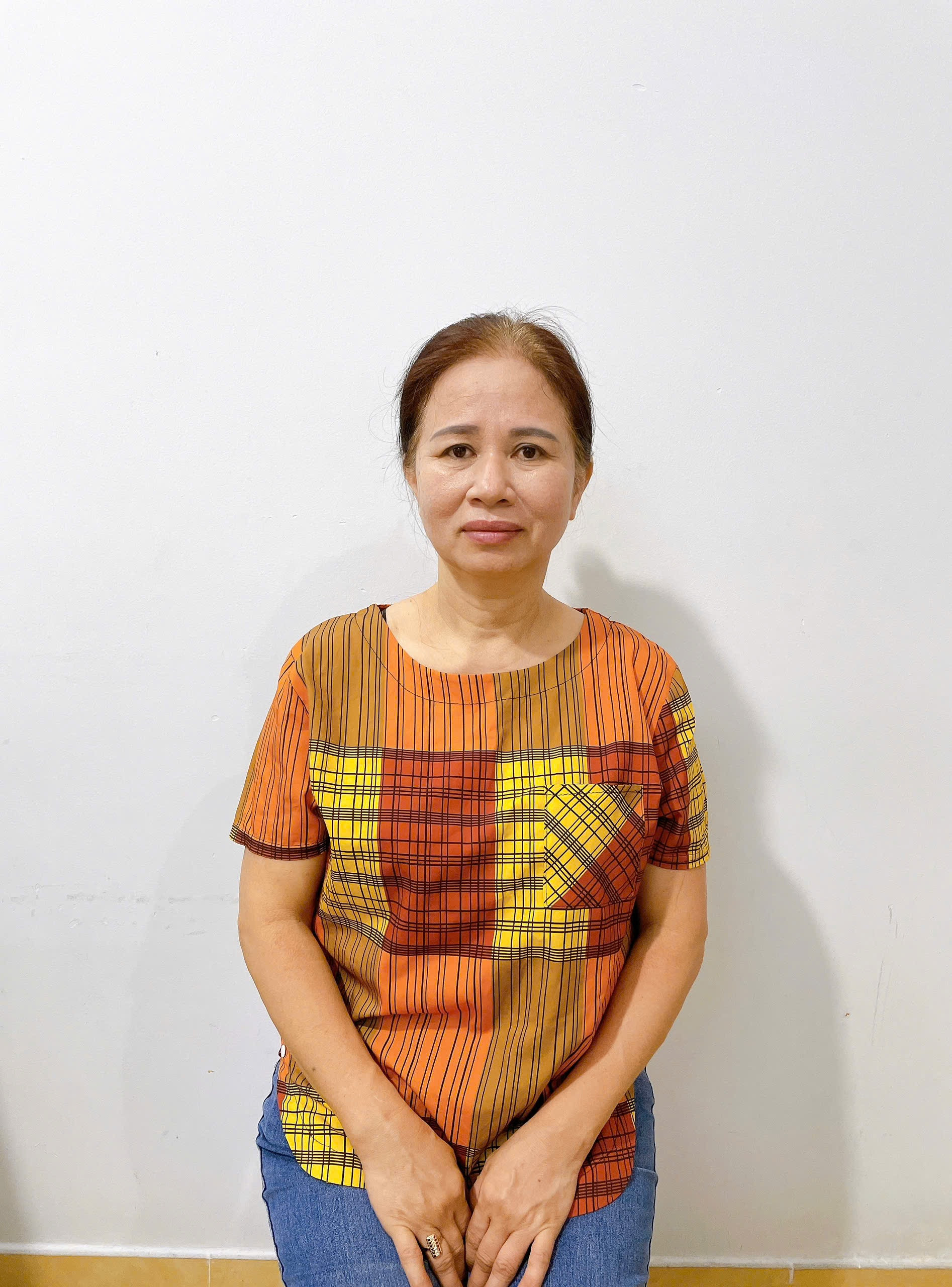 Cô Hồng chuyên chăm em bé làm việc ăn ở lại