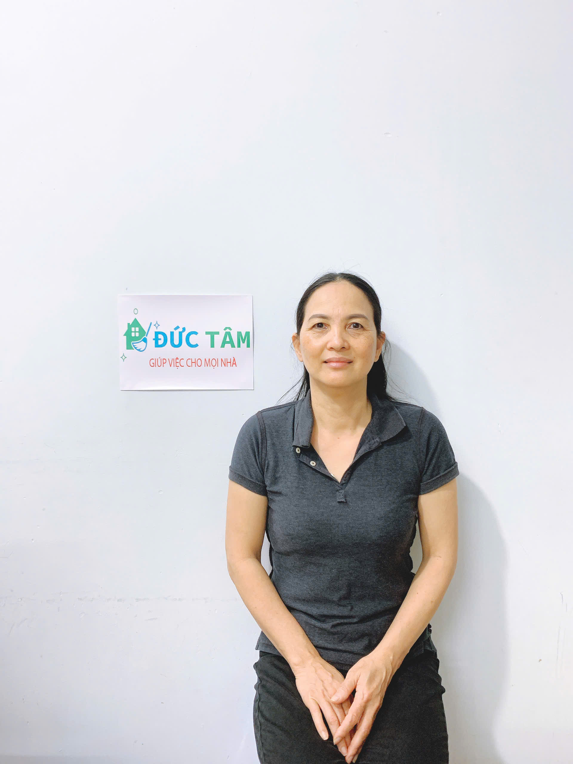 Chị Kim Loan miến tây đi làm ổn định chịu khó rất gắn bó giỏi việc nhà, chăm em