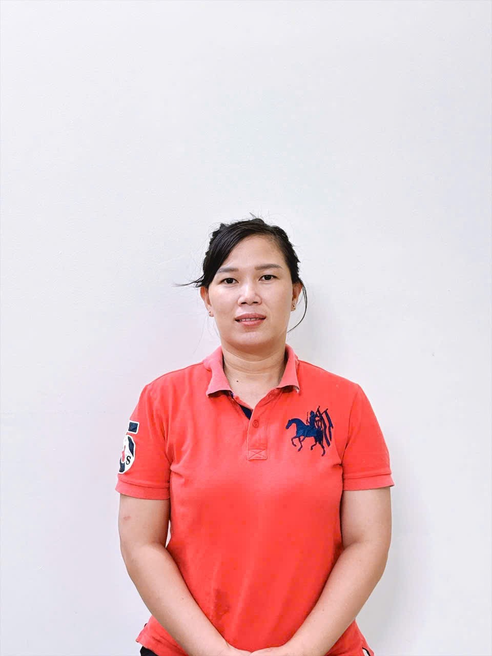 Chị Thẩm giúp việc nhà, phụ quán
