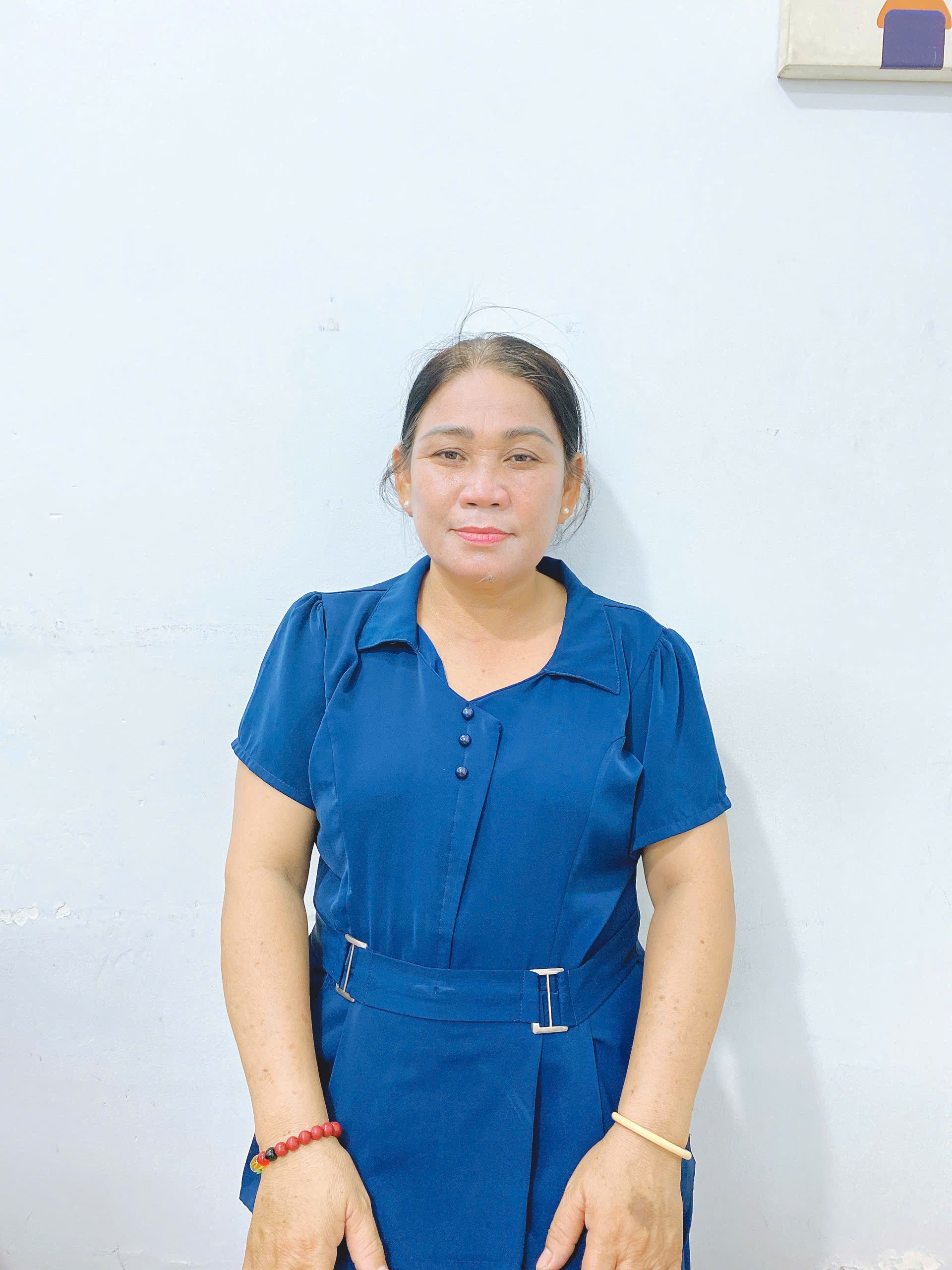 Cô Chuyên chăm sóc người Bệnh