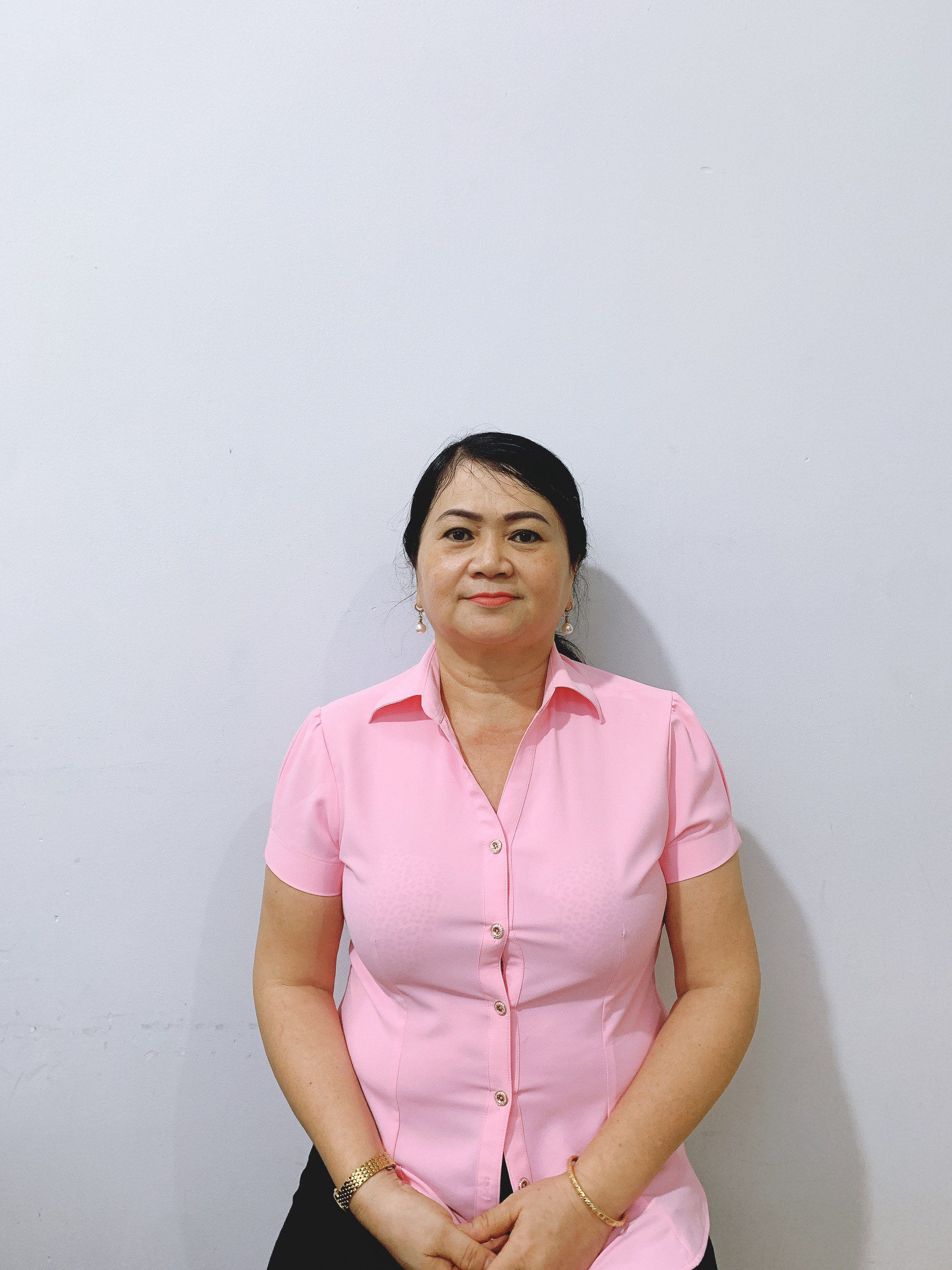 CHỊ QUÊ MIỀN TÂY HIỀN LÀNH CHẤT PHÁC TÌM VIỆC LÀM