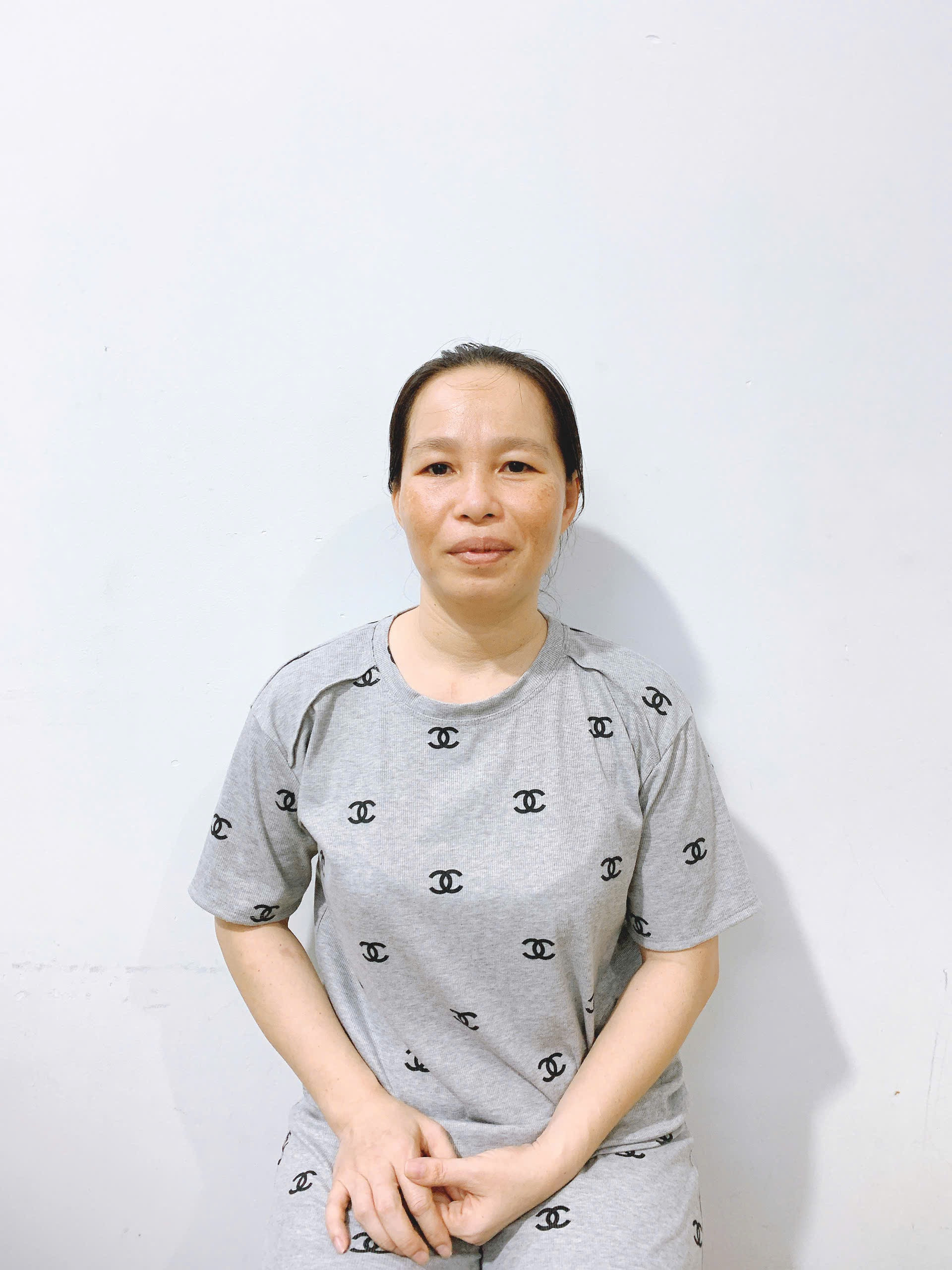 Chị Đặng Ngọc Trang chuyên chăm em bé đi làm kiếm tiền lo cho gia đình