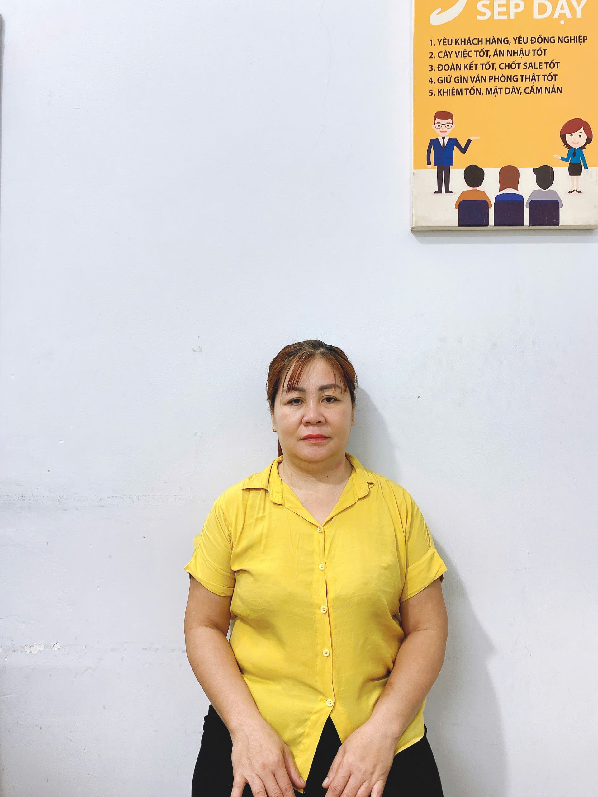 Chị Sen giúp việc kiêm đưa đón bé