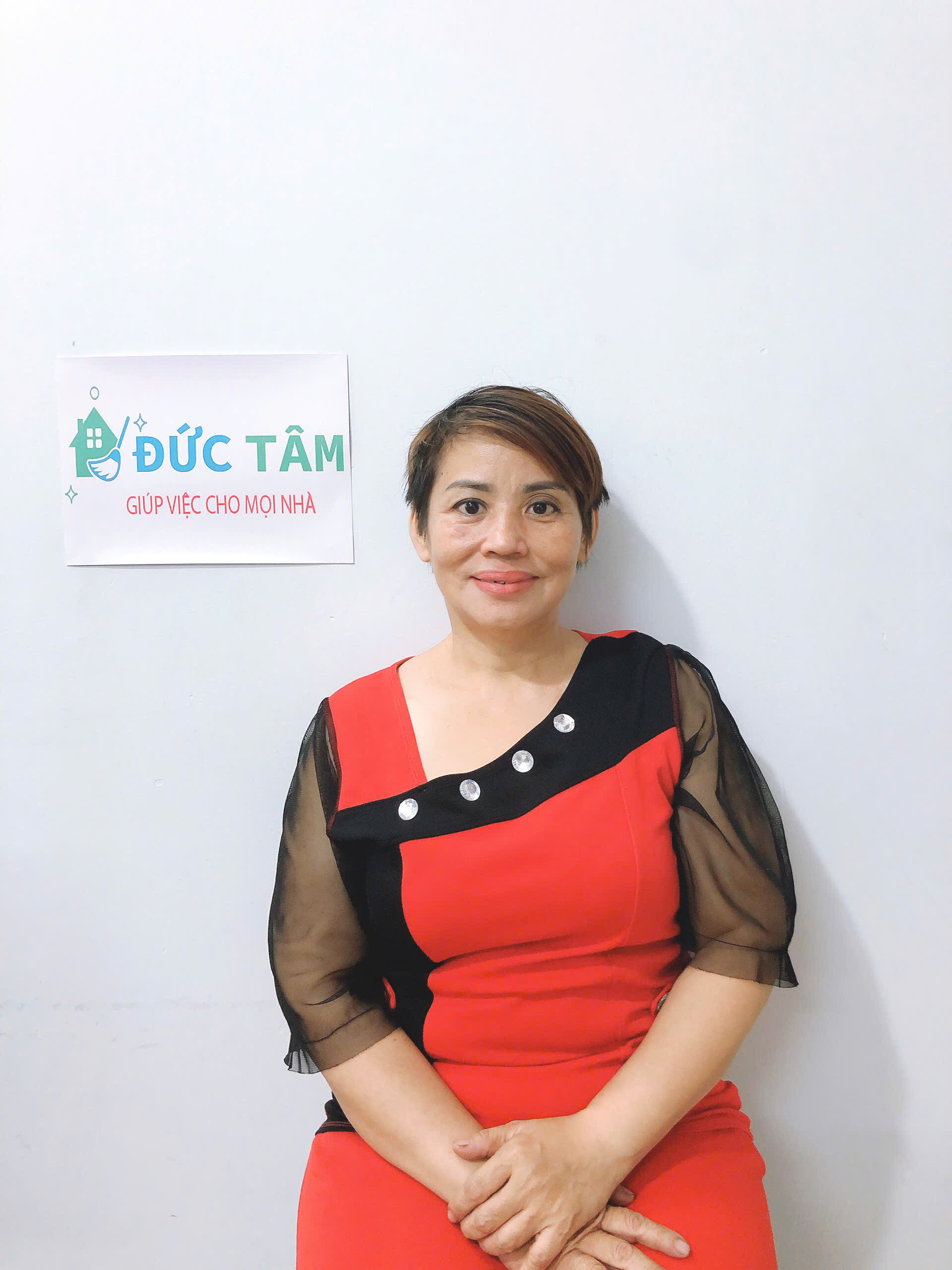 CHỊ DUNG CHĂM EM BÉ , GIÚP VIỆC ĐỀU ĐƯỢC .sdt chị : 0906906537