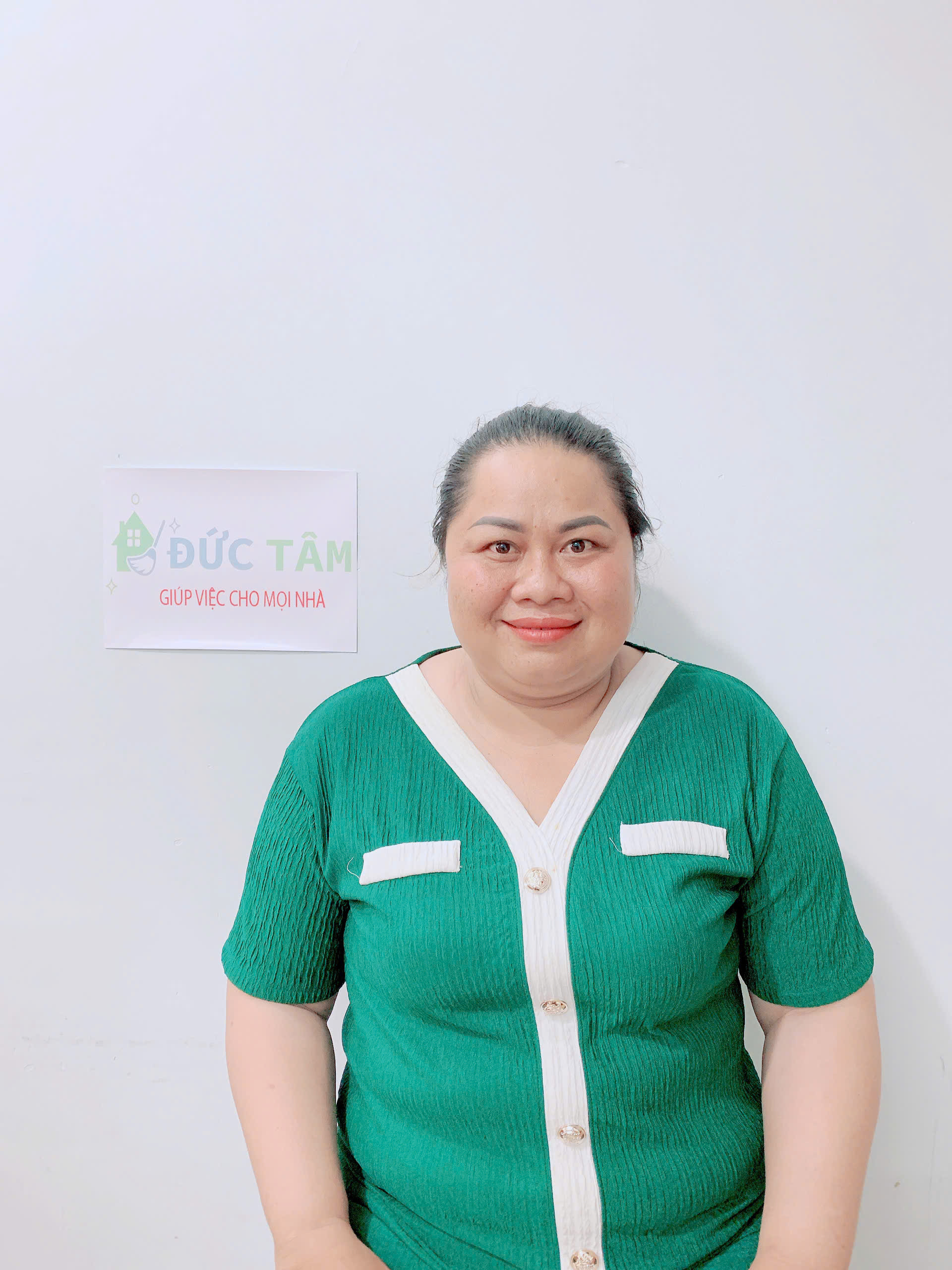 Chị Thúy sinh năm 1990 quê Vĩnh Long nhận giúp việc nhà, phụ quán