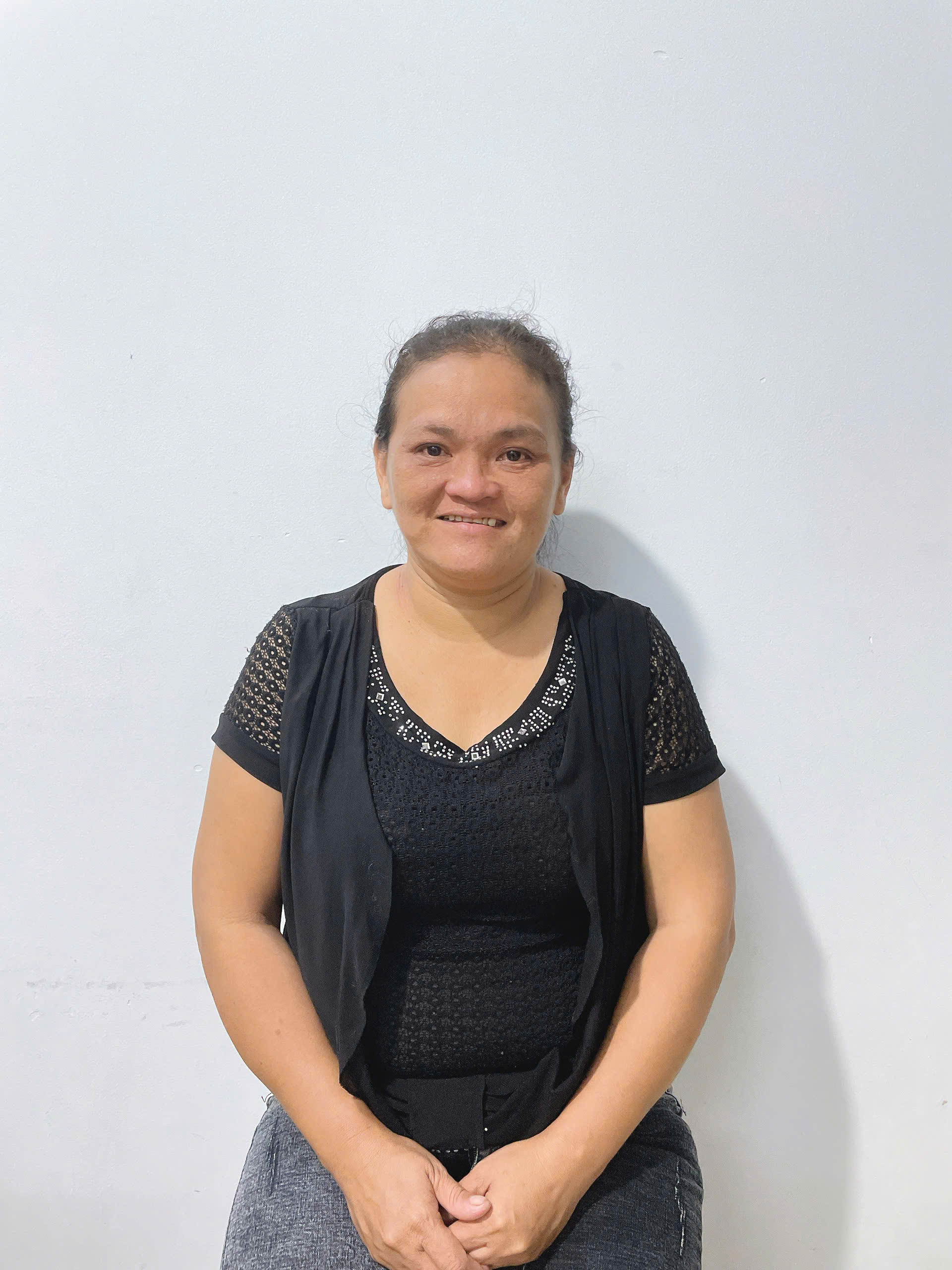 Chị Phụng 1984 quê Vĩnh Long hoàn cảnh khó khăn, đi làm ổn định