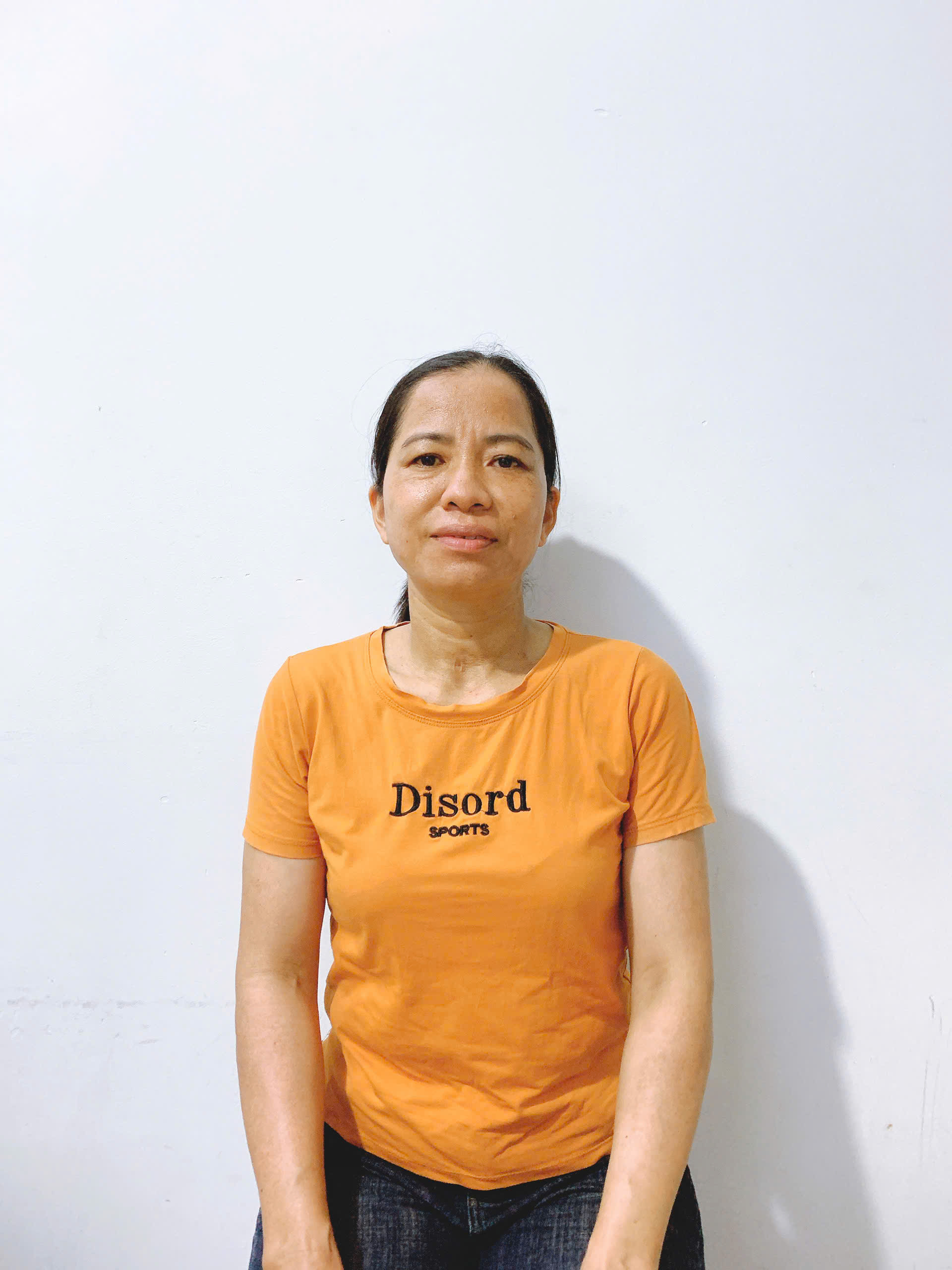 Chị Linh miền trung chịu thương chịu khó giỏi việc chăm em nhận đi làm ngay