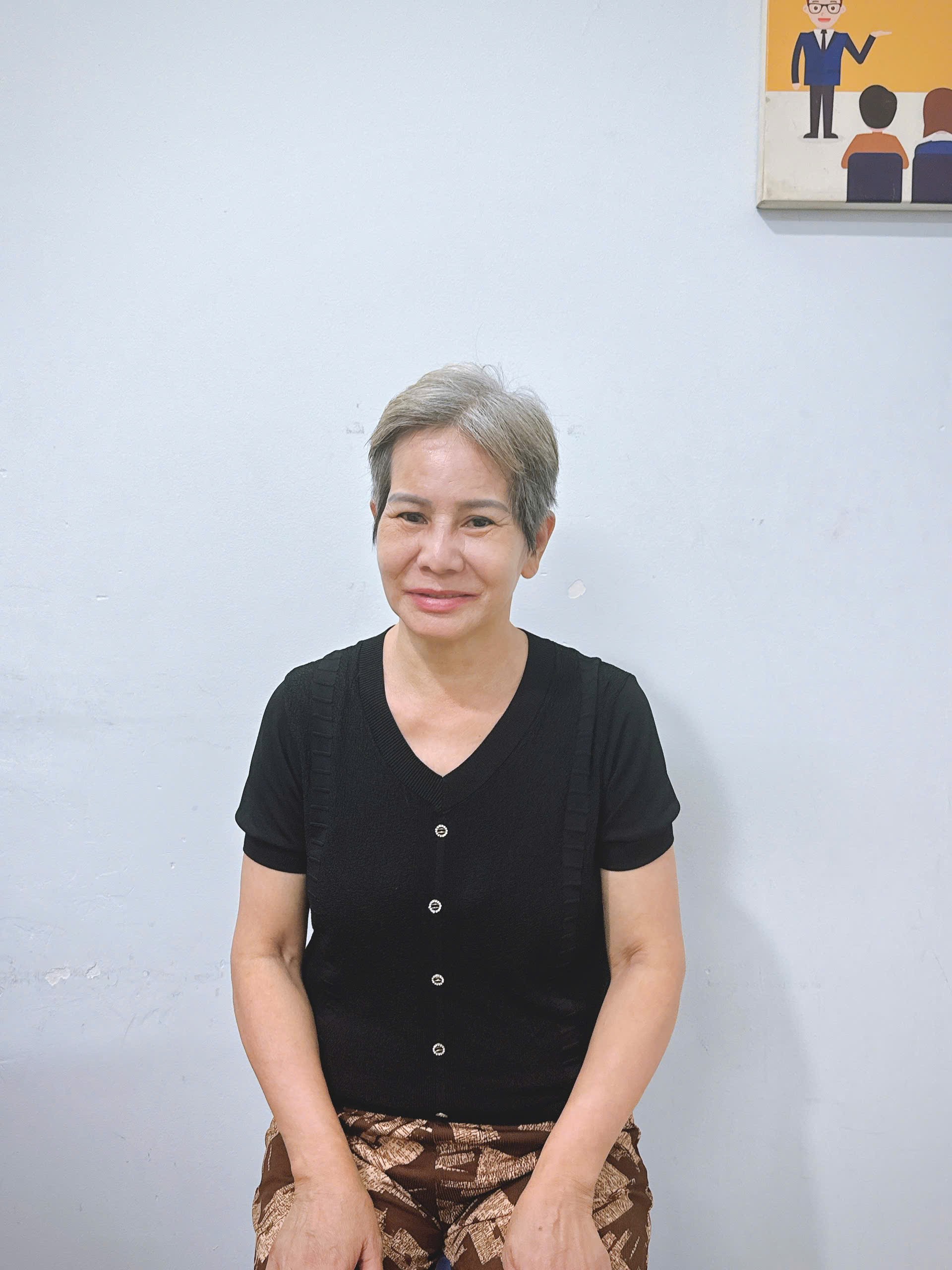 Cô Hồng Trinh - chuyên đi chăm ông bà, người bệnh