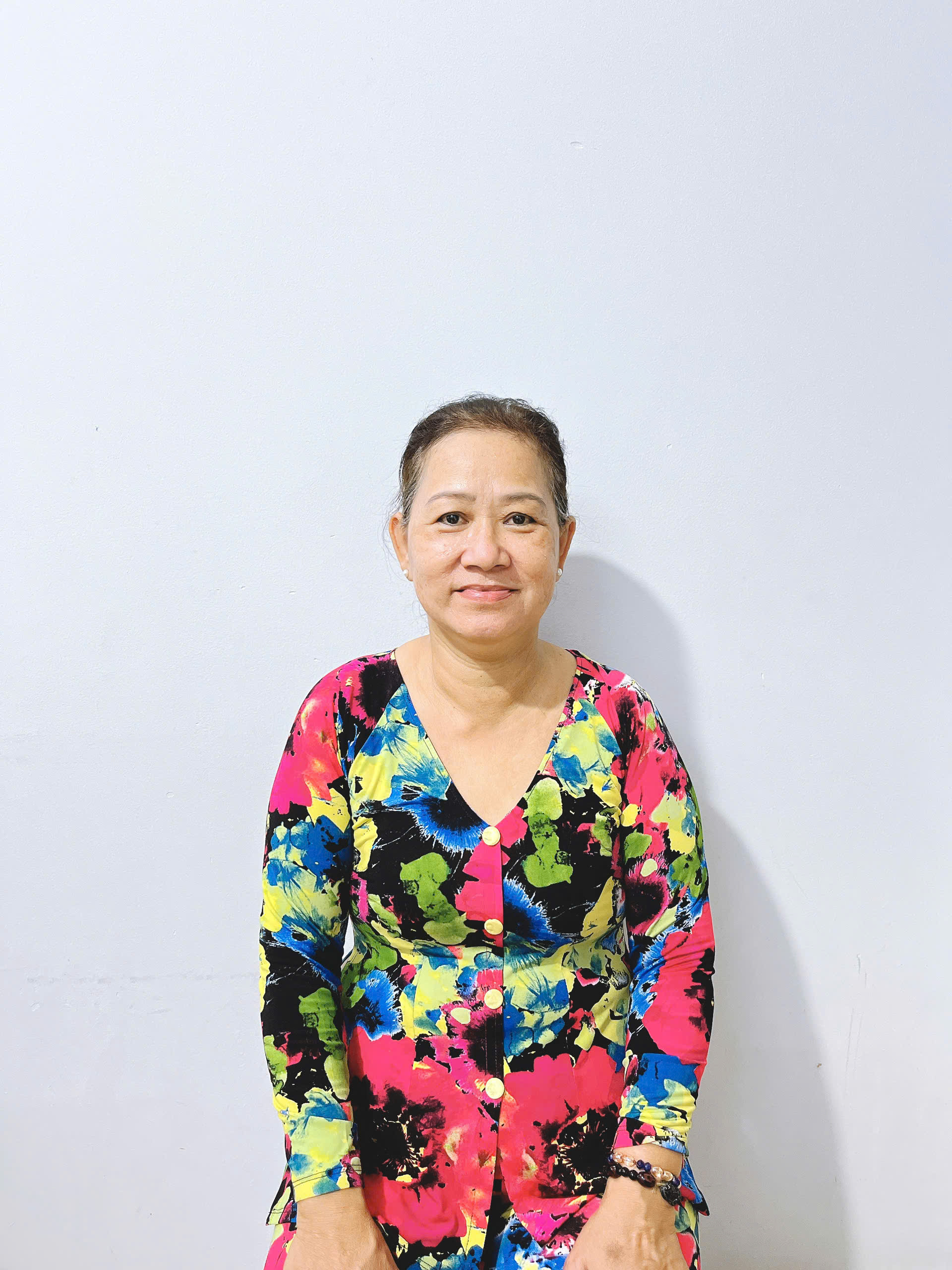 CÔ DUNG NẤU ĂN NGON, CHĂM SÓC ÔNG BÀ CHU ĐÁO