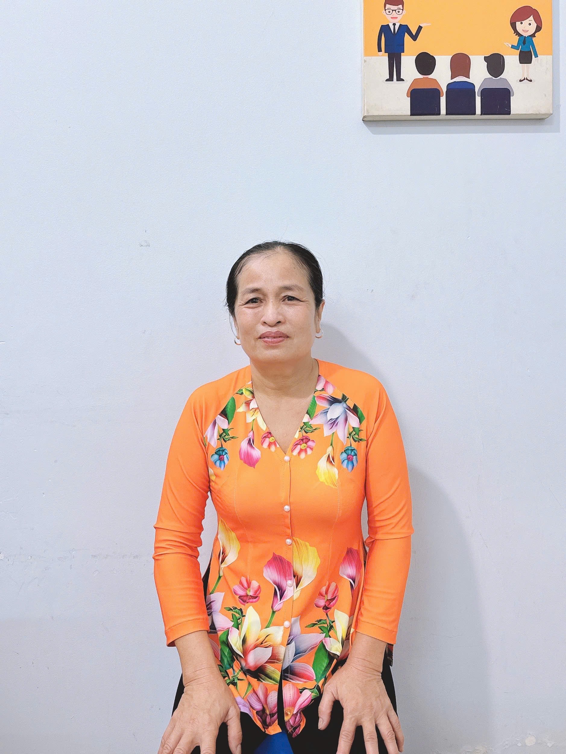 Cô Ngọc Yến sinh năm 1972 quê miền Tây thật thà, vui vẻ, siêng năng, chịu khó