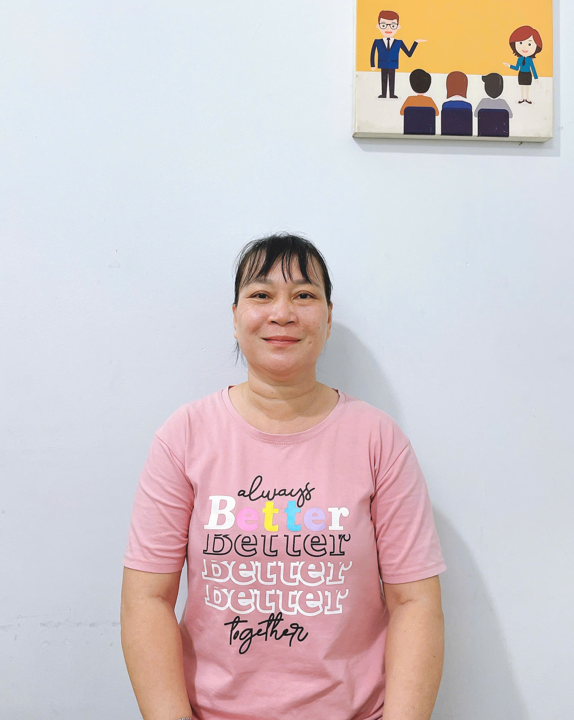 Chị Hương 48 tuổi gốc miền Trung siêng năng chịu khó, việc gì cũng làm tốt