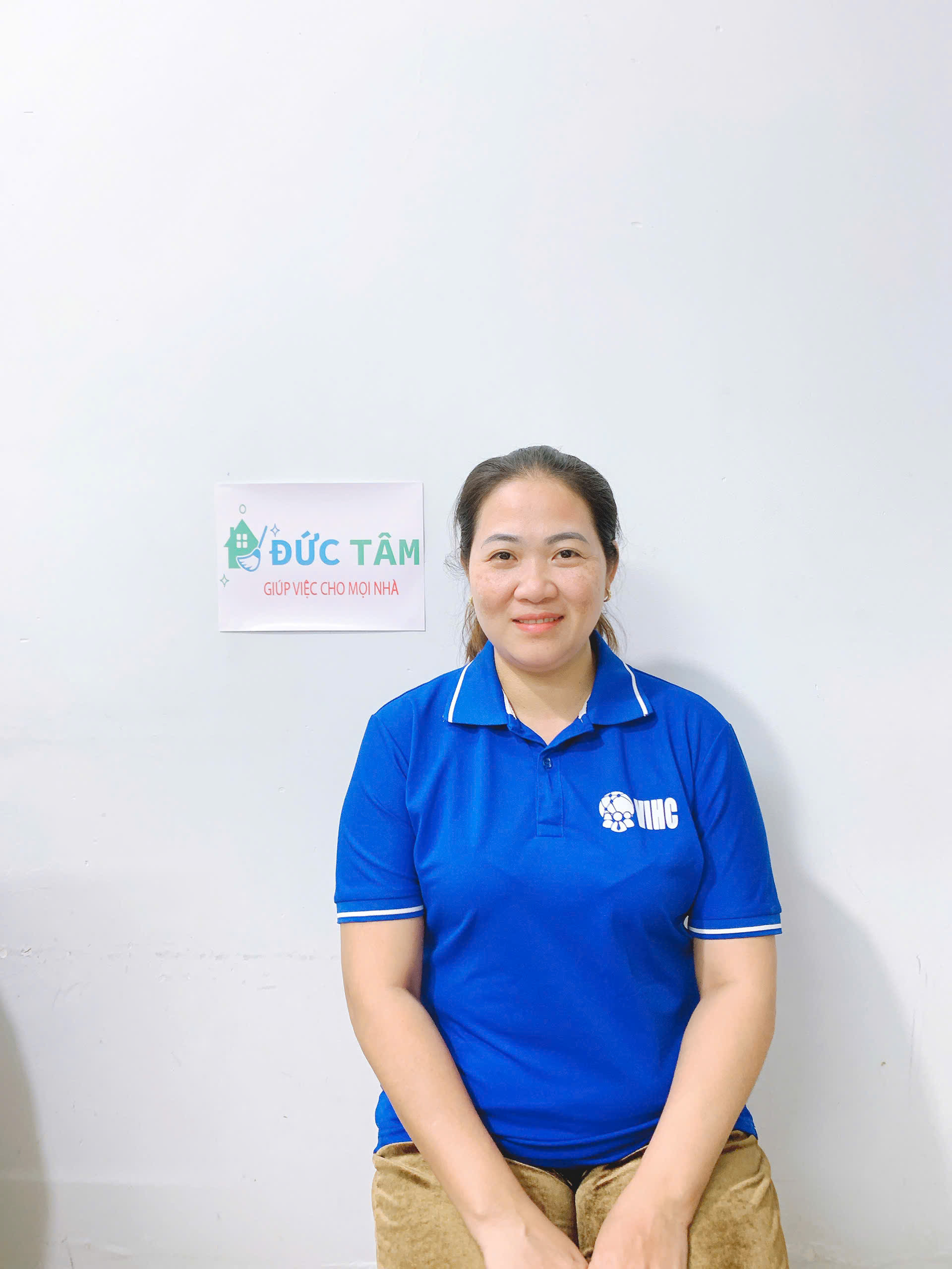 Chị Ngô Thị Hồng Tuyết, Sinh Năm 1985, Quê Đà Nẵng nhận chăm ông bà