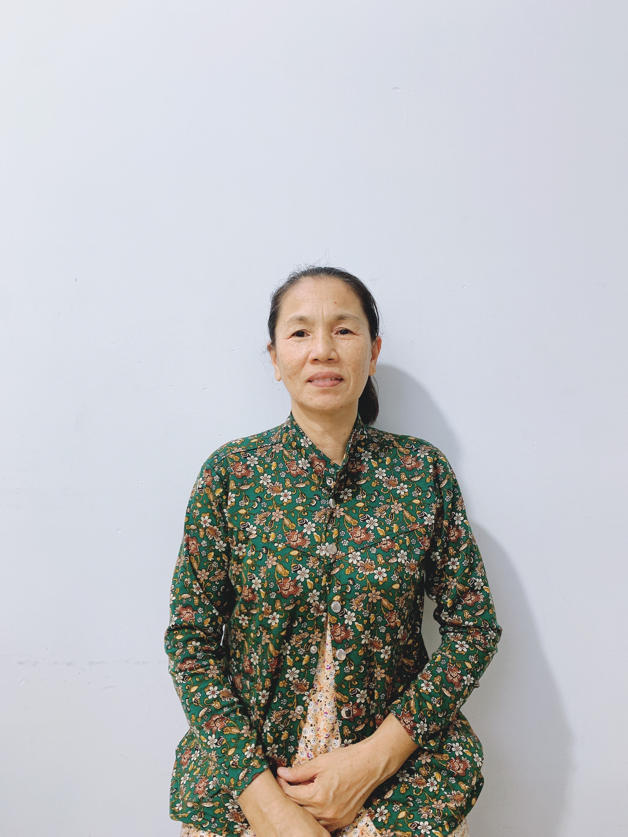 Cô Tình người miền Trung chịu khó, hiền lành, yêu thương em bé