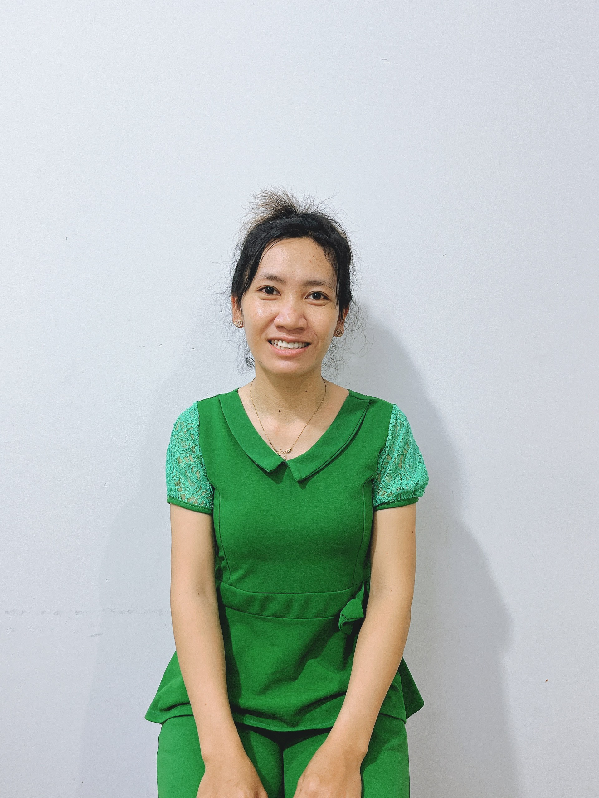 Chị Sơn Thị Chom Rên trẻ trung nhanh nhẹn chuyên giúp việc nhà nội trợ