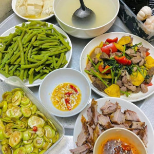 Em cần chị giúp việc nhà, nấu ăn 2 bữa/ngày làm ở lại tại nhà Quận 10 lương 9 triệu