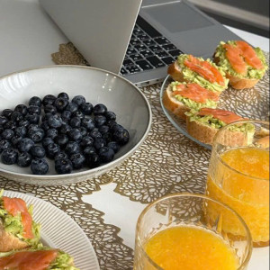 Gia Đình Em Muốn Tìm Chị Giúp Việc Ở Lại