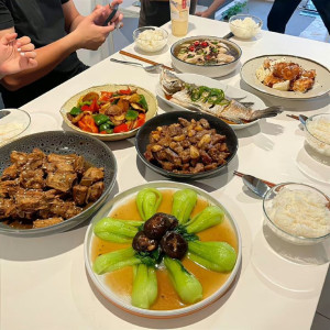 VỢ CHỒNG EM CẦN CÔ VỀ GIÚP VIỆC NHÀ Ở QUẬN 5 LƯƠNG 12 TRIỆU