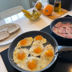 CẦN TÌM CÔ GIÚP VIỆC NHÀ Ở LẠI QUẬN 1 – LƯƠNG 10 TRIỆU