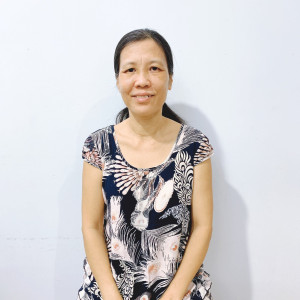 Cô Ngọc, Sinh 1972, Quê Trà Vinh - Việc mong muốn: Chăm Bé Phụ Việc Nhà