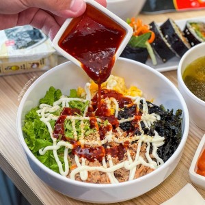 Tìm gấp chị phụ bếp căn teen trường học Dĩ An Bình Dương