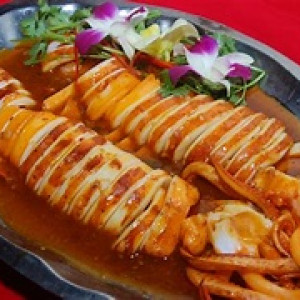 Tuyển chị giúp việc nhà ăn ở lại tại quận 7