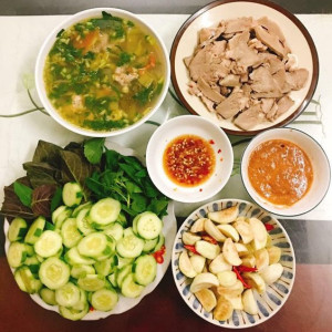 Nhà Ở Gần Ngã Tư Hàng Xanh, Bình Thạnh, Tìm Chị Giúp Việc.
