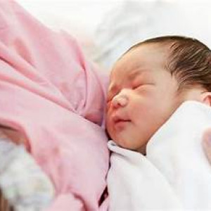 Cần tuyển gấp cô chăm bé sơ sinh làm tại Quận 7