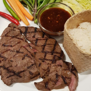 Tuyển chị giúp việc bao ăn ở tại Quận 3, nhà 2 người đơn giản.