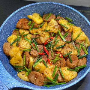 Gia đình cần tuyển cô giúp việc nhà ở lại tại Quận 6 lương 11 triệu