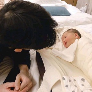 📢 TUYỂN CÔ CHĂM BÉ SƠ SINH – LƯƠNG 12 TRIỆU/THÁNG