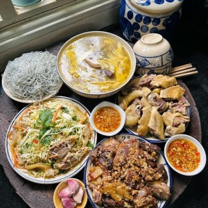 Cô giúp việc tại gia lai ở lại : 09078609760
