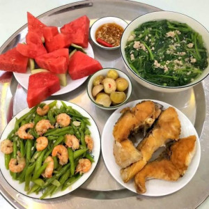 Tuyển Chị Nấu Ăn, Dọn Dẹp Nhà, Làm Bao Ăn Ở Cho Vợ Chồng Mới Cưới Ở Quận 2.