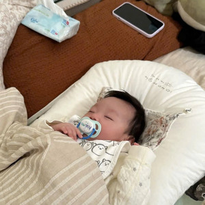 Bé Gái 2 Tháng Tuổi Cần Gấp Chị Chăm Sơ Sinh