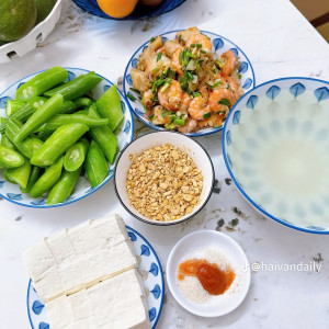 Cô chú là giáo viên về hưu, nhà ở quận 2. Tìm chị về hỗ trợ các công việc nhà cửa.