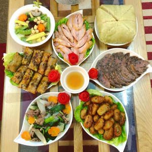 Sáng Nay Em Cần Chị Đến Giúp Việc Nhà Nội Trợ