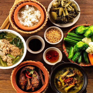 Cần Người Nấu Ăn Chuyên Nghiệp Người Miền Tây